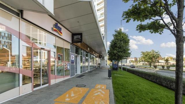 Self Check-In, Danube Bank, Free Parking Bratislava Exterior foto